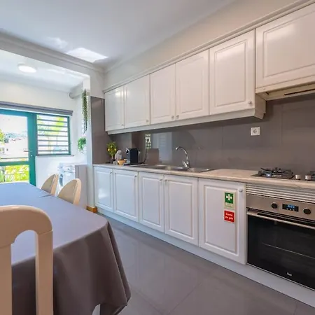 Olive Apartment *