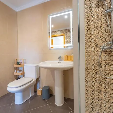 Super Anadia - Olive Apartment